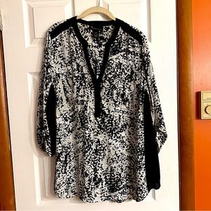 Lane Bryant black & white 22/24